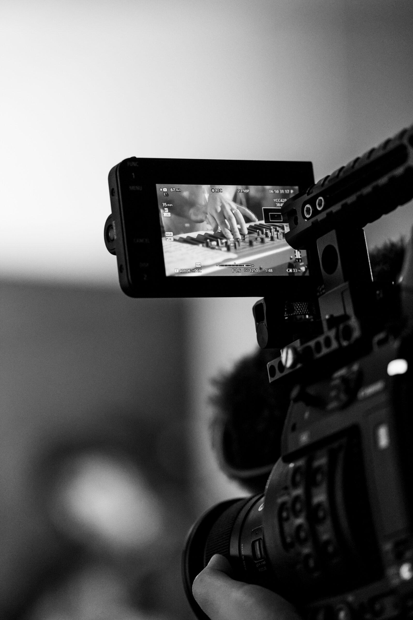 Read more about the article Legal Considerations for Corporate Videos